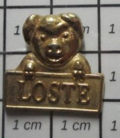 3022 Pin's Pins / Beau Et Rare / ALIMENTATION / COCHON PORC GORET CHARCUTERIE LOSTE METAL JAUNE EN RELIEF - Animali