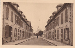 GOURAINCOURT  -  LONGWY   -   MEURTHE & MOSELLE  -   (54)   -  CPA  -  LA  RUE  DES  ECOLES. - Longwy