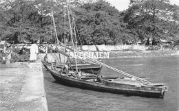 Pirogue Au Port - L'Afrique Occidentale Française - Ohne Zuordnung