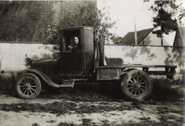 Saint-Rémy-sur-Avre. Automobile 1930 - 1940. Reproduction En 2003 - Europe