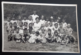 #15    Photo Noir Et Blanc Garçon Fille Photo D’école Photo De Groupe / Boy Girl School Photo Group Photo - Anonyme Personen