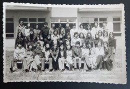 #15    Photo Noir Et Blanc Garçon Fille Photo D’école Photo De Groupe / Boy Girl School Photo Group Photo - Anonyme Personen