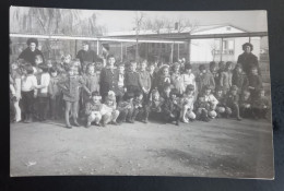 #15    Photo Noir Et Blanc Garçon Fille Photo D’école Photo De Groupe / Boy Girl School Photo Group Photo - Anonyme Personen