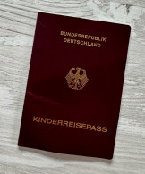 Germany 2010-2014 Child’s Passport Passeport Reisepass Pasaporte Passaporto - Historical Documents