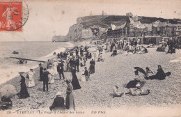 ETRETAT LA PLAGE A L HEURE DES BAINS - Etretat