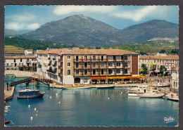 083750/ GRIMAUD, Port-Grimaud, L'Hôtel *Utoring* - Port Grimaud