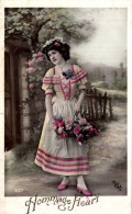 O7 - Carte Postale Fantaisie - Femme - Fleurs - Hommage Fleuri - Donne