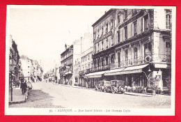 F-61-Alençon-14P87  La Rue Saint Blaise, Les Grands Cafés, Voir Les Très Vieilles Voitures, Animation, Cpa BE - Alencon