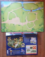 PLATEAU DU VILLAGE ASTERIX En Carton HACHETTE 2004 Pour Figurines + GRANDE Enveloppe Cartonnée - Oggetti Pubblicitari