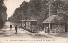 . 62 . LE TOUQUET-PARIS-PLAGE . 'Arrêt Du Train Sur La Route D'Étaples . Animation . - Tram