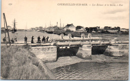 14 COURSEULLES-sur-MER - Les écluses Et Le Bassin à Flot  - Courseulles-sur-Mer