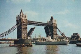 Tower Bridge Open - London  - Unused Postcard - LO1 - Andere & Zonder Classificatie