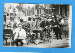 Carte Photo - LE MONT DORE 1937 - Serveur , Femmes Et Hommes à La Terrasse D'un Café Animée - Le Mont Dore