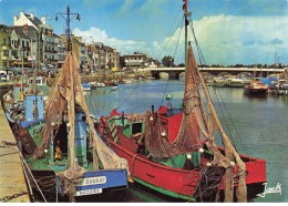 44 LE POULIGUEN #SAN49989 CHALUTIER A QUAI - Le Pouliguen