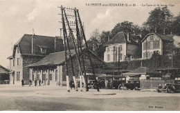 77 LA FERTE SOUS JOUARRE #MK48263 LA GARE ET LA HAUTE VUE AUTOMOBILES VOITURES - La Ferte Sous Jouarre