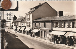 44 - Carte Postale Semi Moderne De  SAINT BREVIN LES PINS     Avenue Du Général De Gaulle - Saint-Brevin-les-Pins