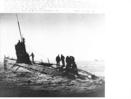 BATEAUX #PPMK1409 PHOTO KARLSKRONA SUEDE SOUS MARINS SOVIETIQUE QUI COULE - Barcos