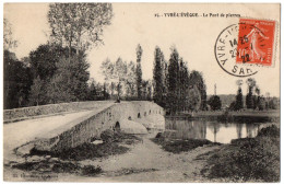 CPA 72 - YVRE-L'EVEQUE (Sarthe) - 15. Le Pont De Pierre - Sonstige & Ohne Zuordnung
