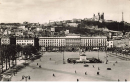 69 LYON AC#MK392 LA PLACE BELLECOUR ET FOURVIERE - Lyon 1