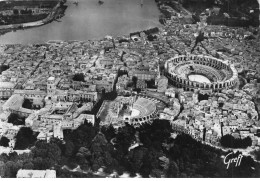 13 ARLES AD#MK385 LE THEATRE ANTIQUE LA CATHEDRALE ST TROPHIME LE RHONE VUE AERIENNE - Arles