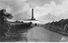 50 CHERBOURG AD#MK839 LA HAGUE COTE DE JADE LA ROUTE ET LE PHARE DE GOURY - Cherbourg