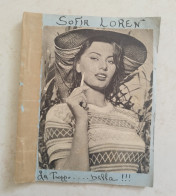 Bs Libretto Sofia Loren La Troppo Bella!! Illustrato Con Foto E Ritagli Giornale - Tijdschriften & Catalogi