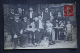 Carte Photo  Terrasse De Café 1910  Gros Plan  Bouteille Siphon - Caffé