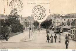 D35  RENNES  L' Avenue De La Gare  .....   ( Tramway Avec Pub Byrrh Et Kiosque Maggi) - Rennes