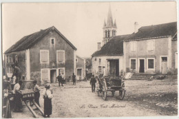 Laferte Sur Amance , Haute Marne. Le Vieux Toit Maternel. Carte Photo Rare, Animée, Charrettes, Paysans. Village De 106h - Autres & Non Classés