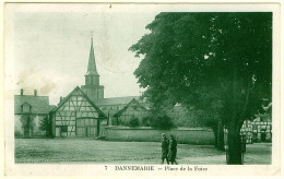 68 - B18383CPA - DANNEMARIE - Place De La  Foire - Très Bon état - HAUT-RHIN - Dannemarie