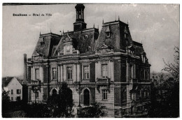 80 - B23188CPA - DOULLENS - Hotel De Ville - Bon état - SOMME - Doullens