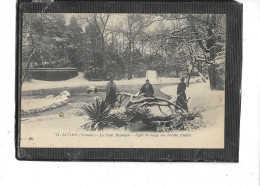 85- LUCON- Une Vue Animée Du JARDIN PUBLIC Sous La NEIGE -Le PONT RUSTIQUE - Lucon