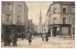 CPA 53 - CHATEAU GONTIER (Mayenne) - 798. Rue René D'Anjou Et Eglise St-Rémi (petite Animation) - Ed. J. Malicot - Chateau Gontier