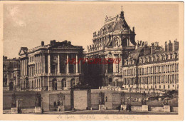 CPA VERSAILLES - LA COUR ROYALE ET LA CHAPELLE - Versailles