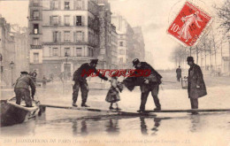 CPA PARIS - INONDATIONS DE 1910 - SAUVETAGE D'UN ENFANT QUAI DES TOURNELLES - Inondations De 1910