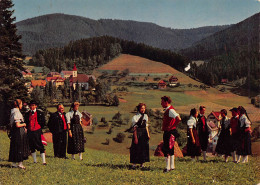 Trachtengruppe Schönmünzach-Schwarzenberg Mit Blick Auf Schwarzenberg - Personen