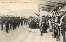 ESPAGNE  Desfile De Tropas Ante S.S M.M Los Reyes De España - Guipúzcoa (San Sebastián)