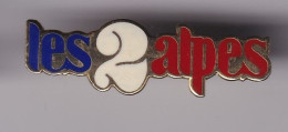 Pin's  Les 2 Alpes  Réf 8651 - Städte