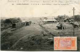 GUINEE FRANCAISE CARTE POSTALE -C.P.K.N. -GARE SIFFRAY -TRAIN DE VOYAGEUR DEPART CONAKRY 13 JANV 17 POUR LA FRANCE - Briefe U. Dokumente