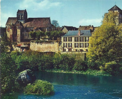 *CPM - 86 - LA ROCHE POSAY - L'Hostellerie Du Val De Creuse - Le Donjon Et L'Eglise Fortifiée - La Roche Posay