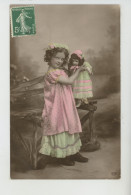 ENFANTS - LITTLE GIRL - MAEDCHEN - Jolie Carte Fantaisie Portrait Fillette Avec Sa Poupée - Abbildungen