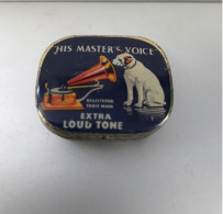 BOITE EN TOLE LITHOGRAPHIEE HIS MASTER'S VOICE AVEC AIGUILLES - Zubehör & Versandtaschen