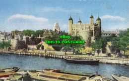 R599892 Tower Of London. The White Tower. Was Built In 1078. The Yeomen Of The G - Autres & Non Classés