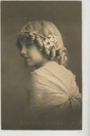 ENFANTS - LITTLE GIRL - MAEDCHEN - Jolie Carte Fantaisie Fillette Avec Bijou Dans Les Cheveux "Bonne Année" - Portraits