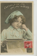 ENFANTS - Jolie Carte Fantaisie Petit Garçon Avec Lunettes Lisant Le Journal - Portretten