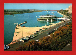 (RECTO / VERSO) VICHY - LE YACHT CLUB ET LA JETEE - N° 10/6463 - VIEILLES VOITURES - CITROEN DS / 2CV ... - CPSM GF - Vichy