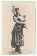 Artiste . Femme . Méaly . Photo : Reutlinger . - Künstler