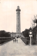 17-ILE DE RE PHARE DES BALEINES-N°T5110-F/0067 - Ile De Ré