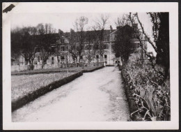 Jolie Photographie De L'Ecole Normale De Quimper Début Années 1950, Finistère, Bretagne, Monument, Patrimoine 9x6,5cm - Lugares