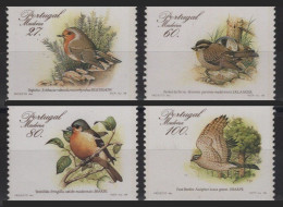 MADEIRA 1988 - AVES - PAJAROS - YVERT 125a/128a** PROCEDEN DE CARNET Y SIN DENTAR HORIZONTALMENTE - Madère